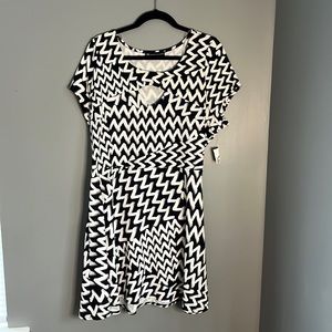 NWT Black and white geometric print dress
